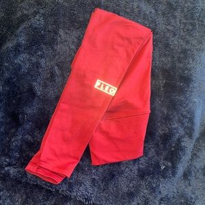 Size small Fleo, El Toros. EUC, 25 inch inseam, smoke free home.